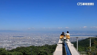 日本奈良「空中單軌單車」飽覽美景　挑戰民眾膽量