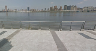 大稻埕河畔圍欄出現簡體字！　議員轟：台北市已成為中國一省了嗎？