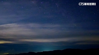雲間閃電.紅色精靈　颱風前夕台東罕見天象