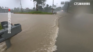 凱米發威！　高雄六龜多處泥流　道路淹水險象環生