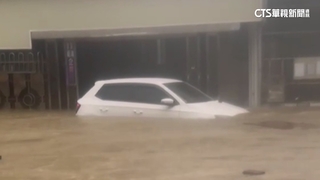 高雄大社「漂漂河」奇景！排隊名店外　車漂流500米