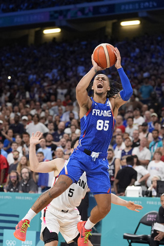 巴黎奧運》Matthew Strazel關鍵四分打　助法於延長賽險勝日本