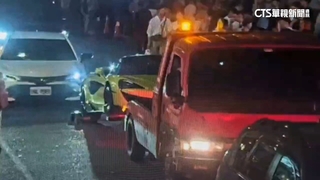 千萬麥拉倫違停「超跑巷」　拖吊技術引圍觀叫好