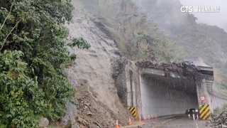 午後大雨　台18線明隧道坍方.雙向交通一度斷