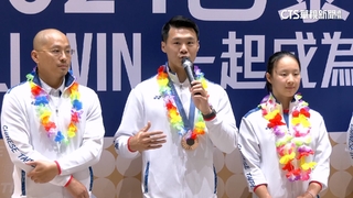 奧運體操.輕艇隊抵台　家人.粉絲熱情接機