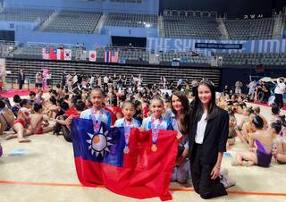 年齡太小無緣奧運　瑞莎帶小選手赴韓國比賽！獲8金、4銀、3銅亮眼成績