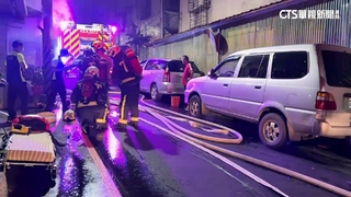 疑電器起火燒民宅　妻送醫不治.夫嗆傷