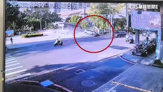 成大女職員開車撞死騎士 死者丈夫抵殯儀館相驗 認：很難過