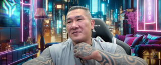 化身名嘴開噴「什麼超越藍綠」　館長邀陳智菡、黃珊珊開直播「直球對決」