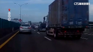 危險！前車遇強震狂搖晃　夫妻醫超車：怕耽誤病患