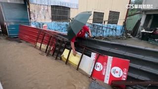 今年已淹5次！　雷雨炸竹山　急擺鐵片阻擋仍無用