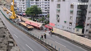 上班族卡忠孝橋！車道封閉　早餐車當場「賣早餐」