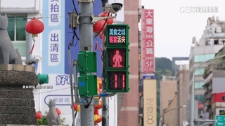 紅綠燈加美食標語分散注意力？基市府：紅燈才有