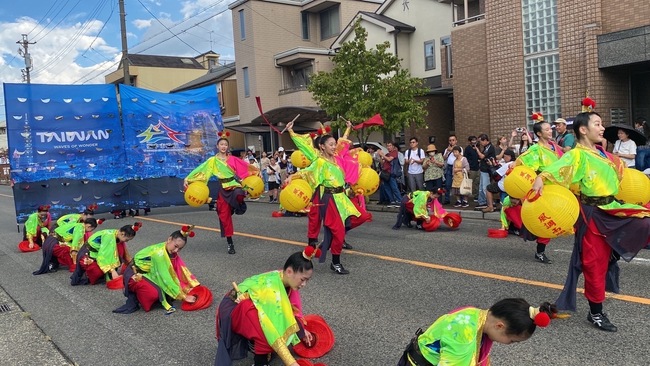 媽祖囝仔「日本真中祭」演出大獲掌聲　觀眾直呼不過癮：想來台中繞境了！ | 華視新聞