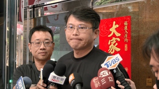 被問民眾黨爭議 黃國昌僅回「不知道、沒了解」　四叉貓酸：有夠溫柔的啦