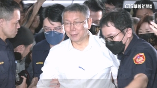 柯羈押庭估週日早上開　律師不發一語離開北檢