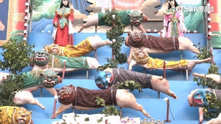 北斗市場「普肉山」　豬戴猛獸面具.酸菜姜太公吸睛