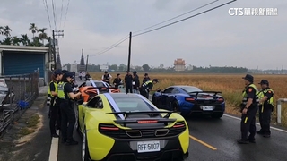 屏東角頭「鴨頭」告別式！　8億車隊送行　271警荷槍戒備