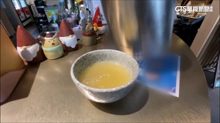 燒烤店雞湯喝剩給下桌客人喝？　店長：衛生沒問題