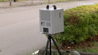 鏡頭藏草叢！駕駛超速被拍挨罰提訴訟　法官：無明文規定