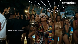 火星人布魯諾.天團Energy高雄開唱！夜市擠爆人潮