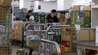 中秋節將至！　郵局成「包裹山」　貨量較平常多8成