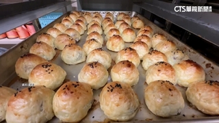 中秋過後知名蛋黃酥「代購價」腰斬　網友笑：黃牛急脫手