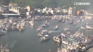 全台唯一媽祖海上遶境登場　逾百漁船震撼出港