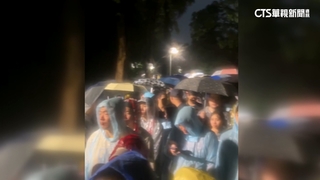 朝聖日天團！歌迷砸5800元暴雨中枯等　主辦致歉