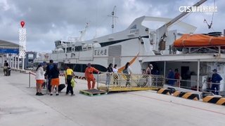 山陀兒來勢洶洶風浪增強！　馬公.小琉球湧返鄉遊客