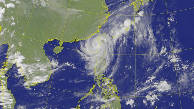 颱風山陀兒慢速逼近　全台10月3日停班停課 | 華視新聞