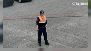 颱風天張國煒化身地勤緊盯　乘客讚：親力親為