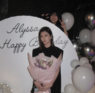 賈靜雯生日趴哭了！梧桐妹回台給驚喜　透露幕後推手是他