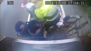 桃園男惱羞成怒毆打清潔隊員　環保局將提告：追究到底