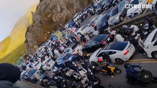 遊客擠爆合歡山看雙十日出　中部多地湧人潮