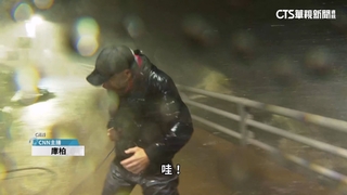 挺進颶風密爾頓第一線　美媒記者主播拿命在拚
