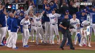 不可思議！　Freeman再見滿貫砲　道奇搶首勝