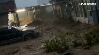 康芮雨轟花蓮！　泥流灌路「土石沖進家」驚淹半樓高