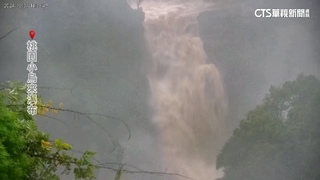 豪雨不斷！　小烏來瀑布「長胖」　石門水庫提前洩洪