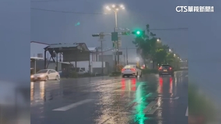 綠燈也照相！　測速照相風雨中「秀逗」　近百車受害