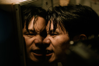 黑衣人現身！《孔雀魚》姚淳耀徹底黑化 網讚：「根本就是跑酷高手！」