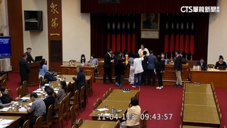 財劃法「保障北市3%分配款」　藍綠立院互槓.搶麥