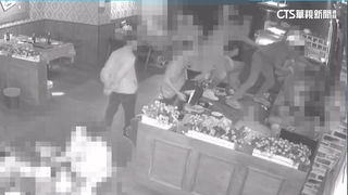 3嫌不滿被碰撞揮刀狂毆　2軍人未還手遭刮傷