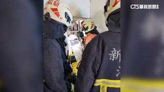 疑未戴安全帽！男拆電梯遭鋼索擊中　頭重創.斷掌亡