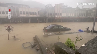 蘇澳水淹1米高車泡水.提早放學　台鐵蘇新-新馬中斷