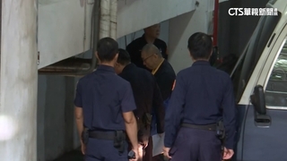 提訊新造型現身！柯文哲主動要求　室友幫理光頭