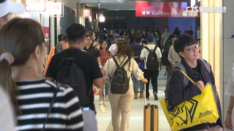 12強台韓大戰! 球迷擠爆大巨蛋 餐飲業喜迎商機