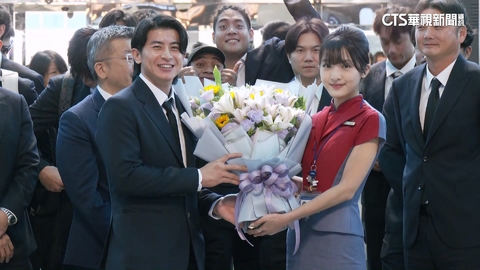 台灣隊赴東京備戰 大批球迷赴桃園機場送機