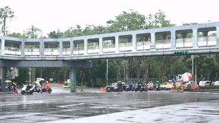 質疑行人安全交通工程未完成仍封橋　苗博雅酸：市長萬福金安 行人交通不安