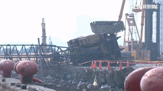 高雄港萬海航運工安意外　吊車翻覆重壓司機身亡